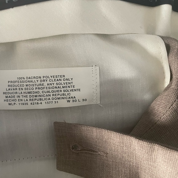 Two pairs of pants,black Claiborne & brown J Ferrar - Picture 4 of 5